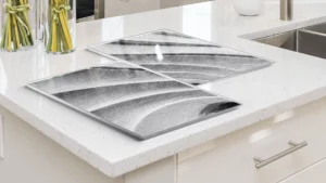 Tagliere Coprifornelli in Vetro Universale PIETRA BIANCA ONDE GEOMETRICHE 2 Pezzi, Protezione per Piani Cottura, Piano di Lavoro, in Vetro Temperato, Decorazione Cucina, 52x30cm