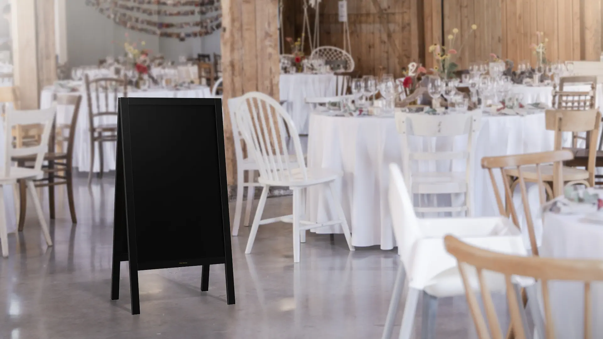Lavagna per gesso magnetica con cavalletto 100x49,5 cm RESISTENTE ALL'ACQUA - NERO + ACCESSORI - immagine 4