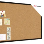 Lavagna in Sughero con Cornice Nero in Legno 90x60cm, Bacheca Sughero per Puntine Spille Memoboard + GRATIS