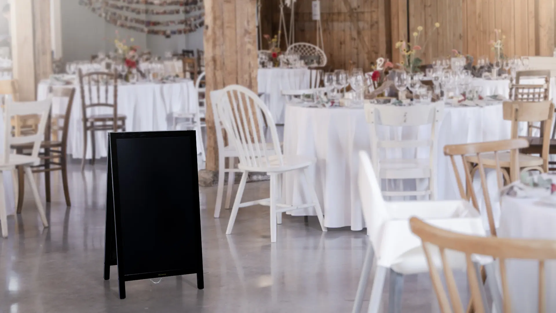 Lavagna per gesso a cavalletto bifacciale 80×45 cm resistente all'acqua NERO + ACCESSORI - immagine 9