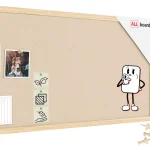 Lavagna in tessuto (feltro) 80x40 cm color cammello cornice in legno laccato