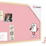 Lavagna in tessuto (feltro) 60x40 cm rosa cornice in legno laccato